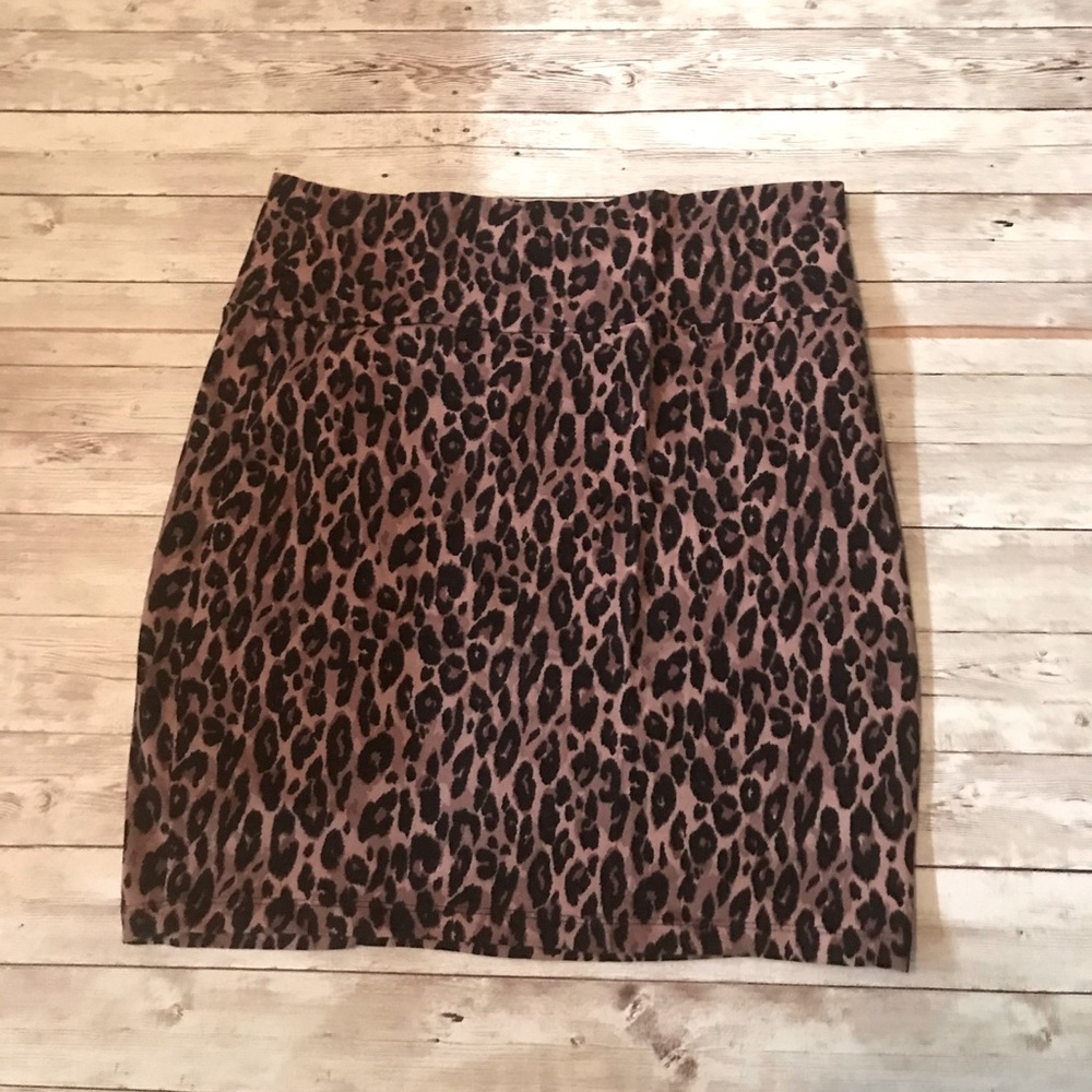 Charlotte Russe leopard print mini skirt